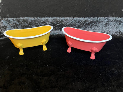 Soap dish  / metal garden tub