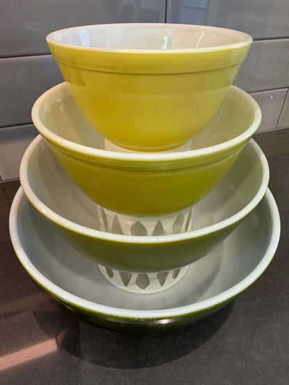 Set of 3 Acrylic Display Stands for Mixing Bowls and Cinderella Bowls, Bowl Risers for Kitchen Organization, Stands Only