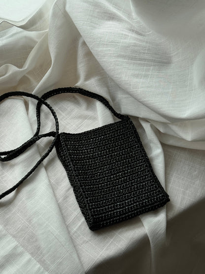 Handwoven Raffia Phone Crossbody Bag for Women, Minimalist Summer Straw Shoulder Purse with Leather Trim, Lightweight Vacation Pouch