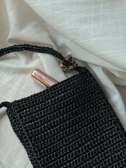 Handwoven Raffia Phone Crossbody Bag for Women, Minimalist Summer Straw Shoulder Purse with Leather Trim, Lightweight Vacation Pouch