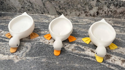 Self-Draining Duck Soap Dish - 3D Printed Eco-Friendly Soap Holder with Drainage Hole, Whimsical Bathroom & Kitchen Organizer, Non-Slip Duck Style Decor