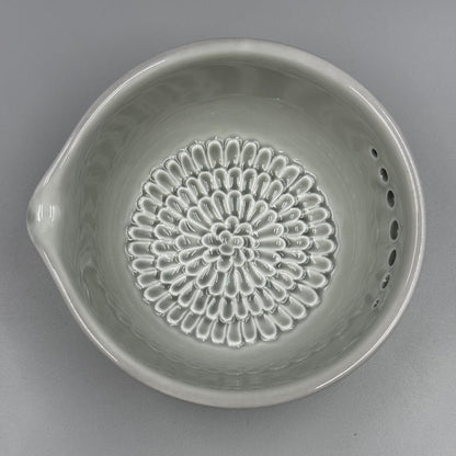 Ceramic Garlic Grater Bowl with Built-in Herb Stripper, Small Dipping Dish for Ginger and Herbs